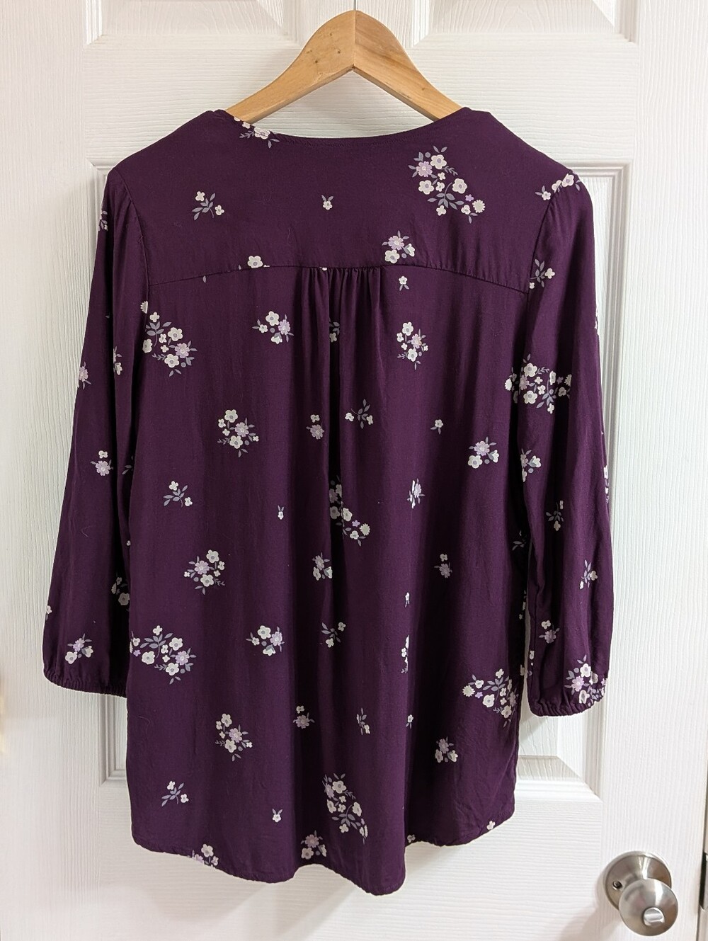 Women's Market And Spruce Blouse‎ Small Like New Purple Floral Print Beading - Picture 4 of 4